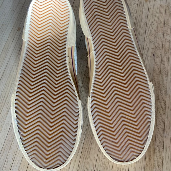 Authentic Golden Goose - *Just in time for the Holiday’s!* - Picture 6 of 9